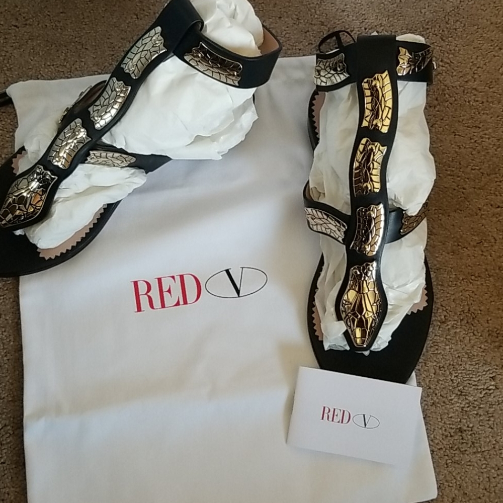 Red V Snake sandals sz 37